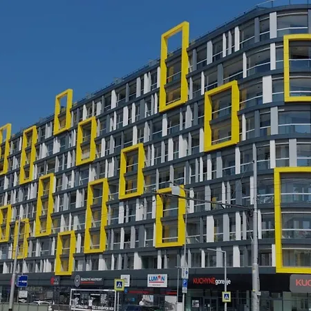 O2 Arena Holliday Suites Apartment
